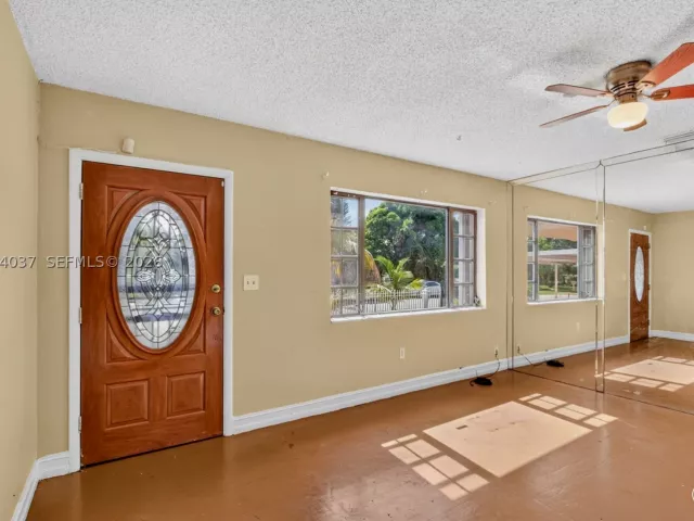 Продажа дома по адресу 17950 NW 6th court - фото 9372573