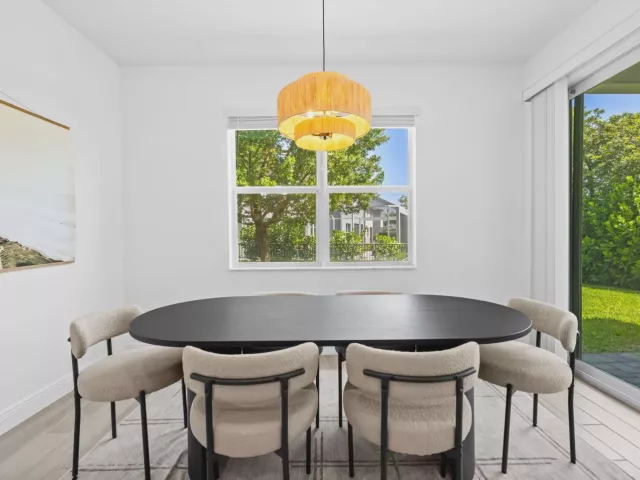Продажа дома по адресу 1131 VERDE Court - фото 9375512