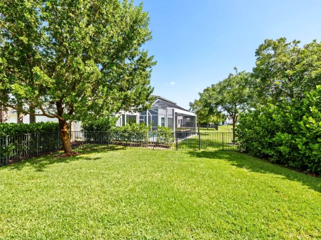 Продажа дома по адресу 1131 VERDE Court - фото 9375528