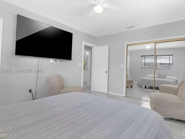 Продажа дома по адресу 3030 NW 90th St - фото 9373124