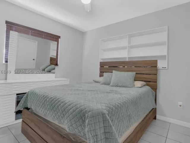 Продажа дома по адресу 3030 NW 90th St - фото 9373125