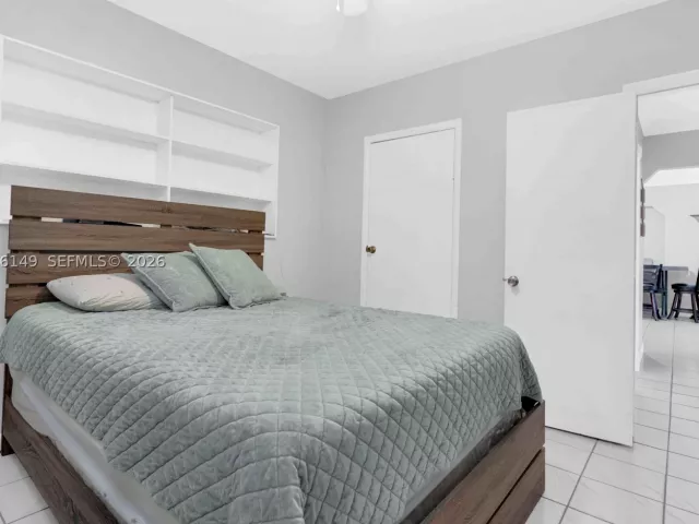 Продажа дома по адресу 3030 NW 90th St - фото 9373126