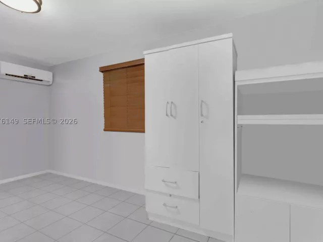 Продажа дома по адресу 3030 NW 90th St - фото 9373128