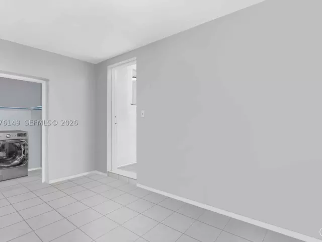 Продажа дома по адресу 3030 NW 90th St - фото 9373129