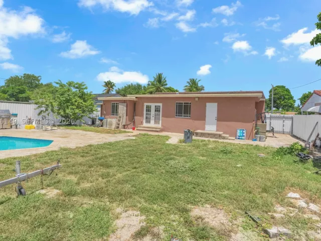 Продажа дома по адресу 3030 NW 90th St - фото 9373133