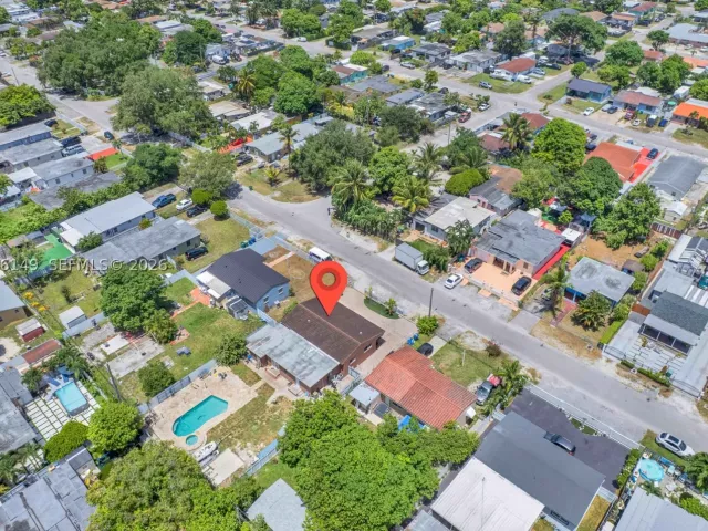Продажа дома по адресу 3030 NW 90th St - фото 9373136