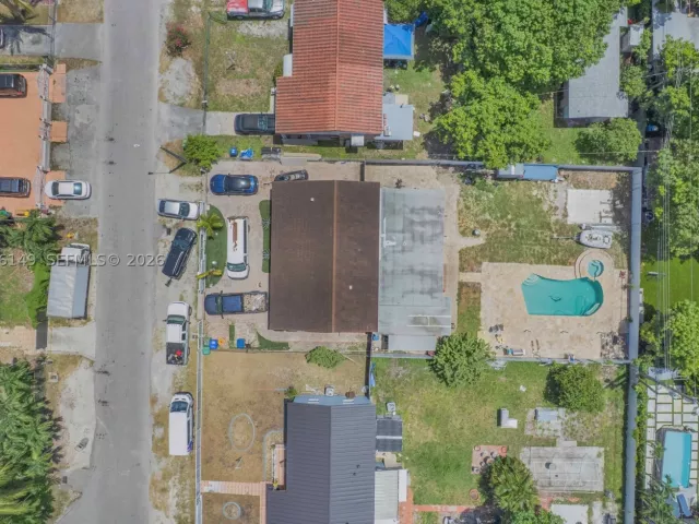Продажа дома по адресу 3030 NW 90th St - фото 9373104