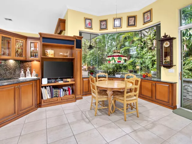 Продажа дома по адресу 6295 NW 43RD Terrace - фото 9379590
