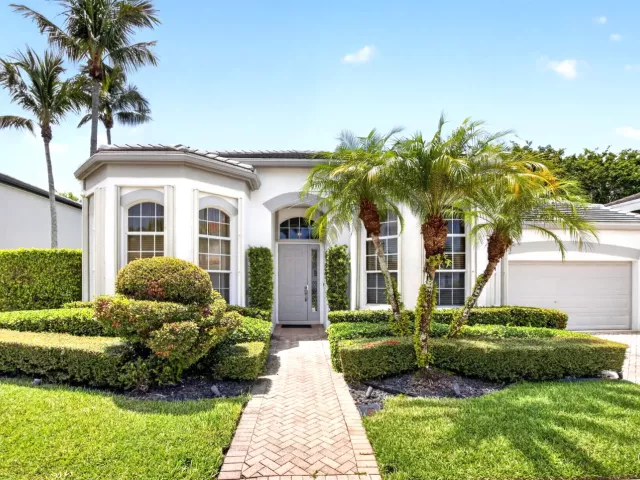 Продажа дома по адресу 6295 NW 43RD Terrace - фото 9379573