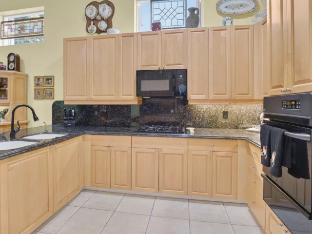 Продажа дома по адресу 6295 NW 43RD Terrace - фото 9379596