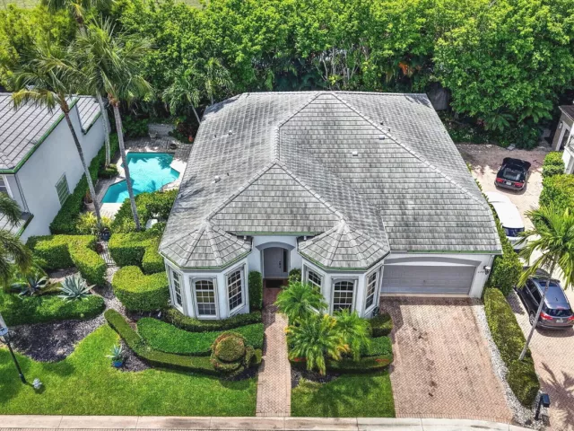 Продажа дома по адресу 6295 NW 43RD Terrace - фото 9379617