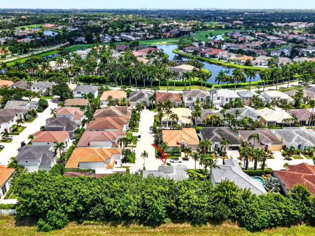 Продажа дома по адресу 6295 NW 43RD Terrace - фото 9379622