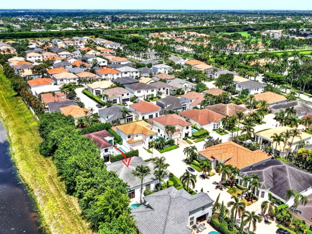Продажа дома по адресу 6295 NW 43RD Terrace - фото 9379624