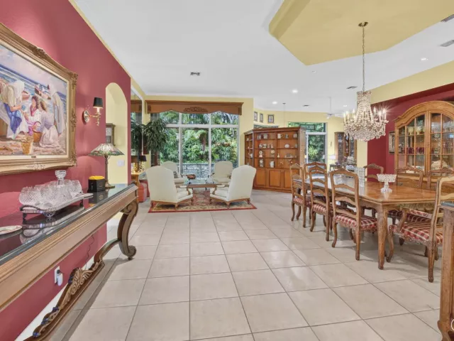 Продажа дома по адресу 6295 NW 43RD Terrace - фото 9379579