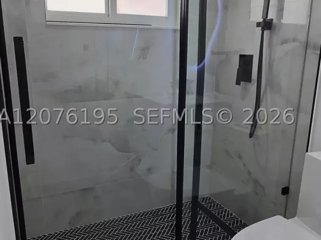 Продажа дома по адресу 9612 Grand Canal Dr - фото 9373607