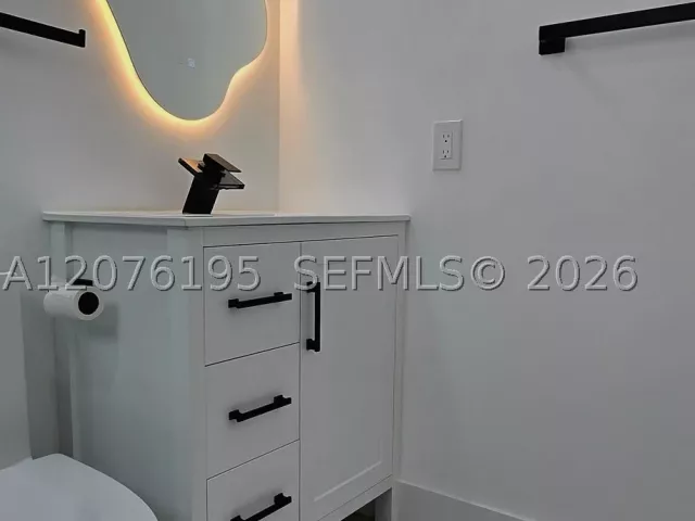Продажа дома по адресу 9612 Grand Canal Dr - фото 9373608