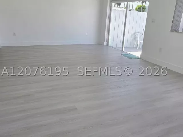 Продажа дома по адресу 9612 Grand Canal Dr - фото 9373610