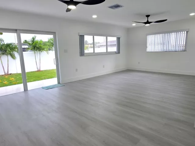Продажа дома по адресу 9612 Grand Canal Dr - фото 9373612