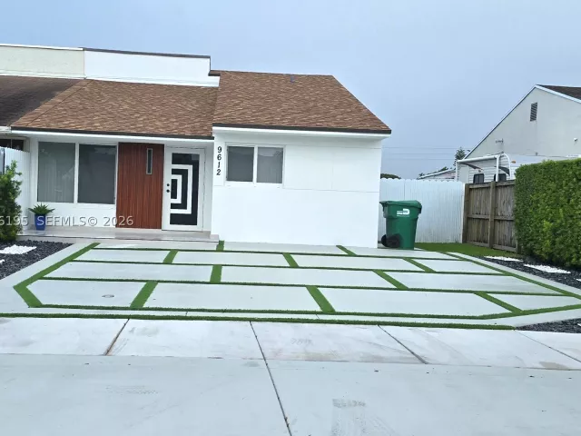 Продажа дома по адресу 9612 Grand Canal Dr - фото 9373597