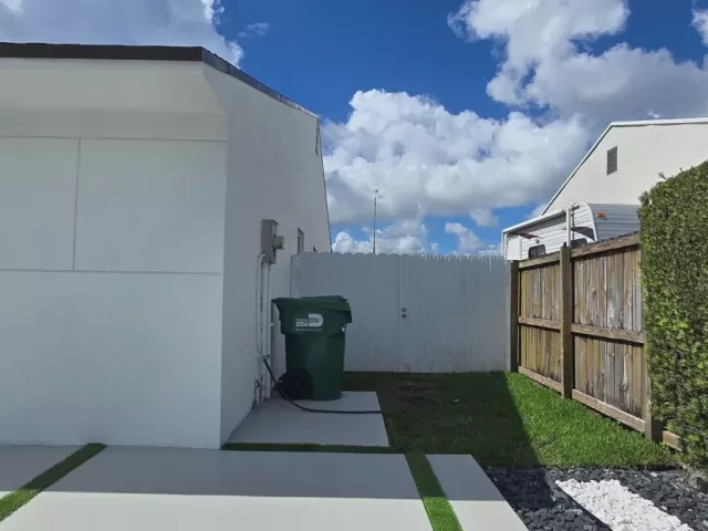 Продажа дома по адресу 9612 Grand Canal Dr - фото 9373615