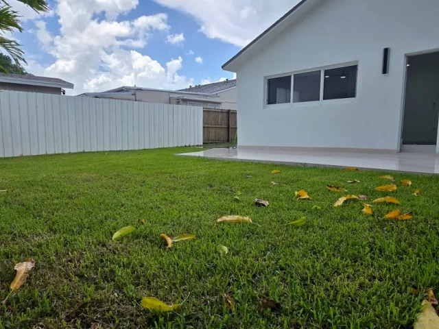 Продажа дома по адресу 9612 Grand Canal Dr - фото 9373619