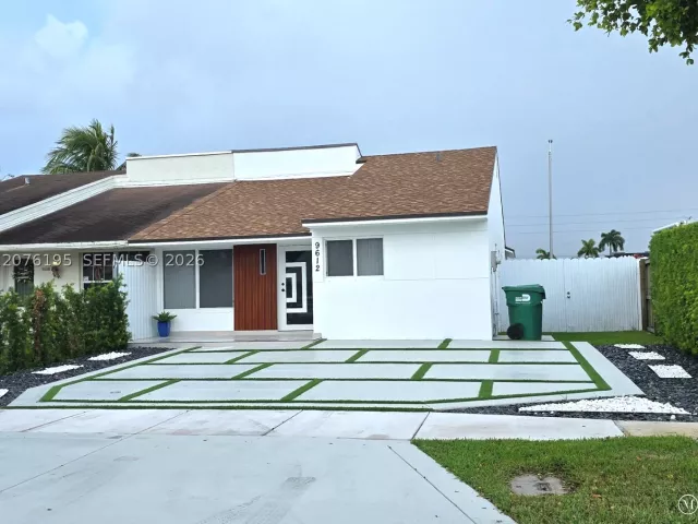 Продажа дома по адресу 9612 Grand Canal Dr - фото 9373620