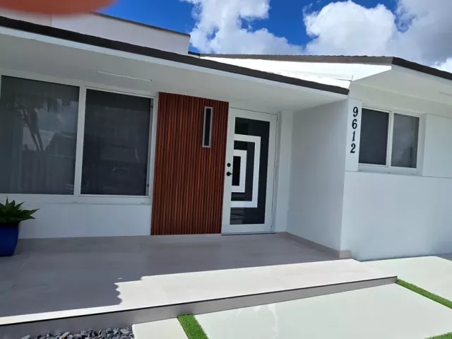Продажа дома по адресу 9612 Grand Canal Dr - фото 9373598