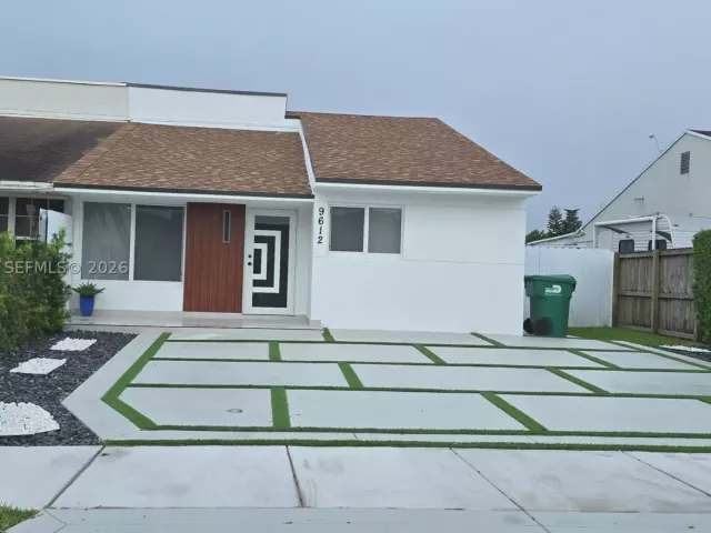 Продажа дома по адресу 9612 Grand Canal Dr - фото 9373599
