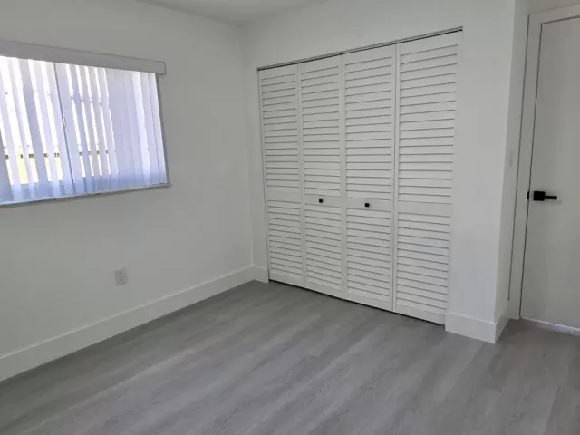 Продажа дома по адресу 9612 Grand Canal Dr - фото 9373603