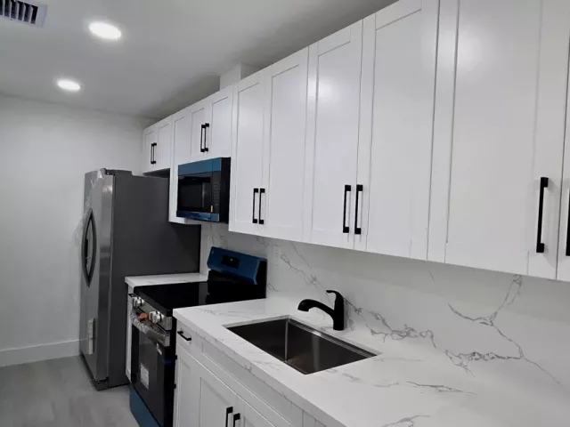 Продажа дома по адресу 9612 Grand Canal Dr - фото 9373604