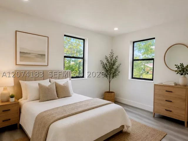 Продажа дома по адресу 3351 NW 52nd St - фото 9374108