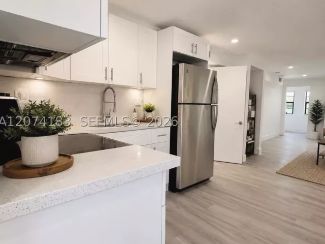 Продажа дома по адресу 3351 NW 52nd St - фото 9374101