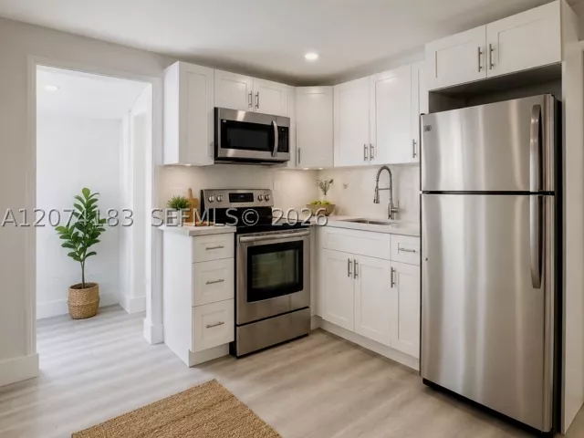 Продажа дома по адресу 3351 NW 52nd St - фото 9374103