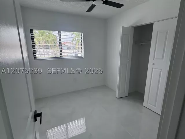 Продажа дома по адресу 10830 SW 160th St - фото 9383767