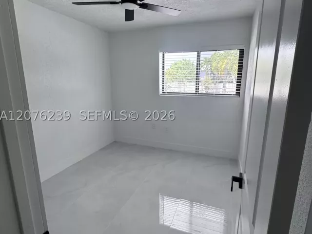Продажа дома по адресу 10830 SW 160th St - фото 9383768