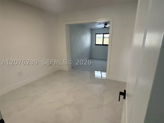 Продажа дома по адресу 10830 SW 160th St - фото 9383769