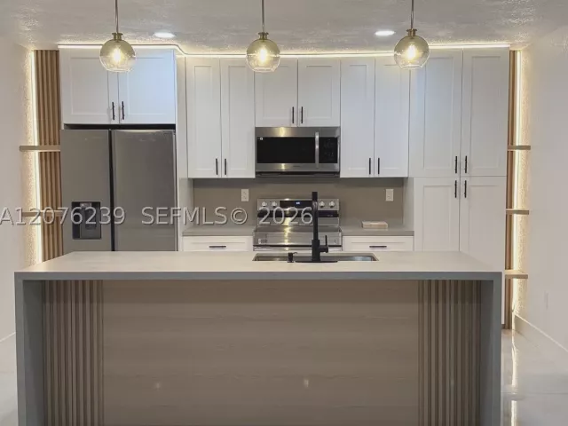 Продажа дома по адресу 10830 SW 160th St - фото 9383759