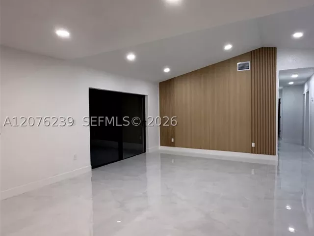 Продажа дома по адресу 10830 SW 160th St - фото 9383761