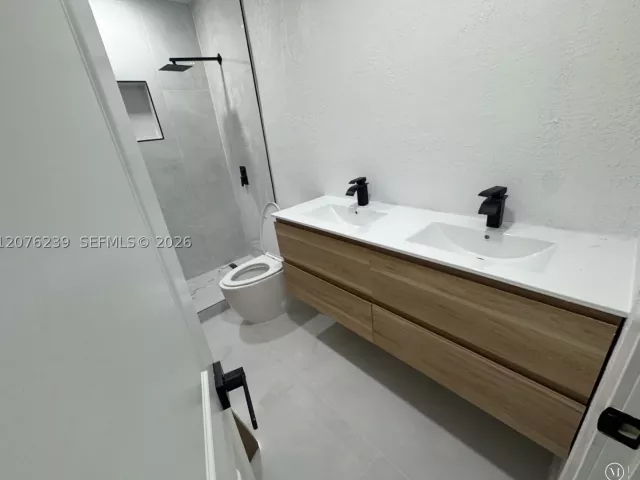 Продажа дома по адресу 10830 SW 160th St - фото 9383763