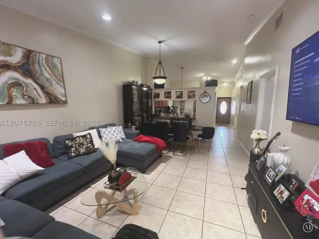 Продажа дома по адресу 6028 SW 147th Pl - фото 9374156