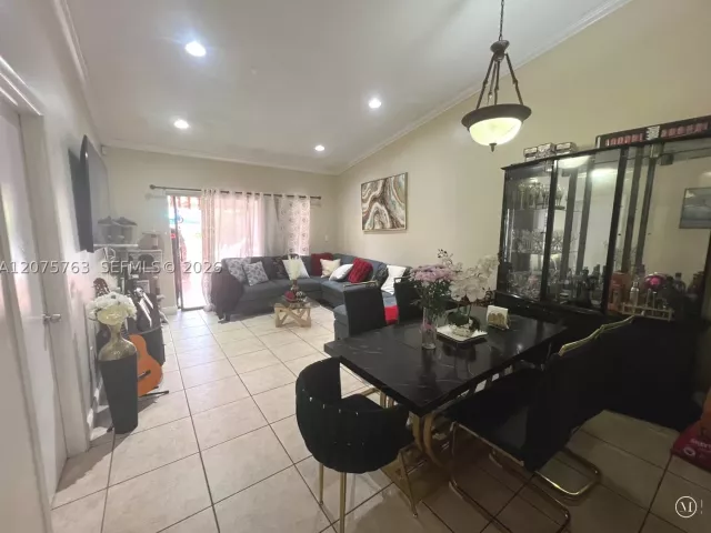 Продажа дома по адресу 6028 SW 147th Pl - фото 9374158
