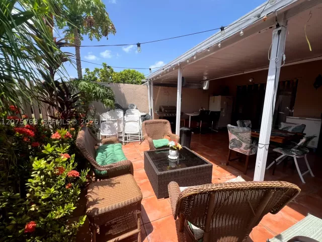 Продажа дома по адресу 6028 SW 147th Pl - фото 9374166