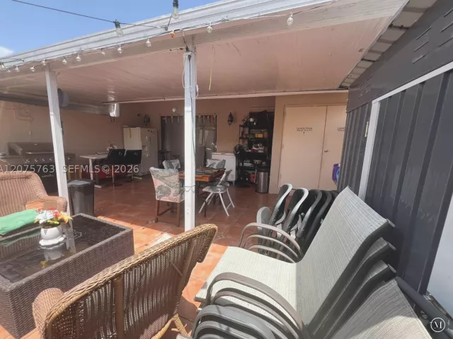 Продажа дома по адресу 6028 SW 147th Pl - фото 9374168