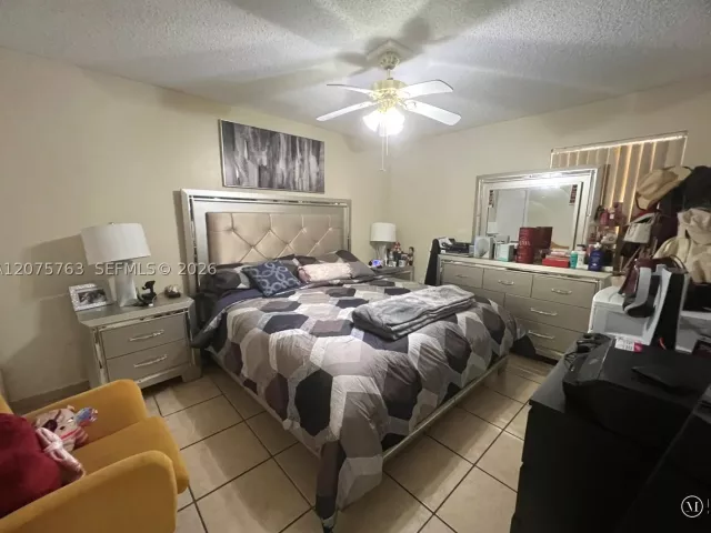 Продажа дома по адресу 6028 SW 147th Pl - фото 9374173