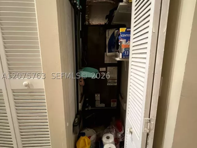 Продажа дома по адресу 6028 SW 147th Pl - фото 9374177