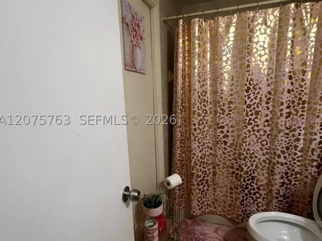Продажа дома по адресу 6028 SW 147th Pl - фото 9374179