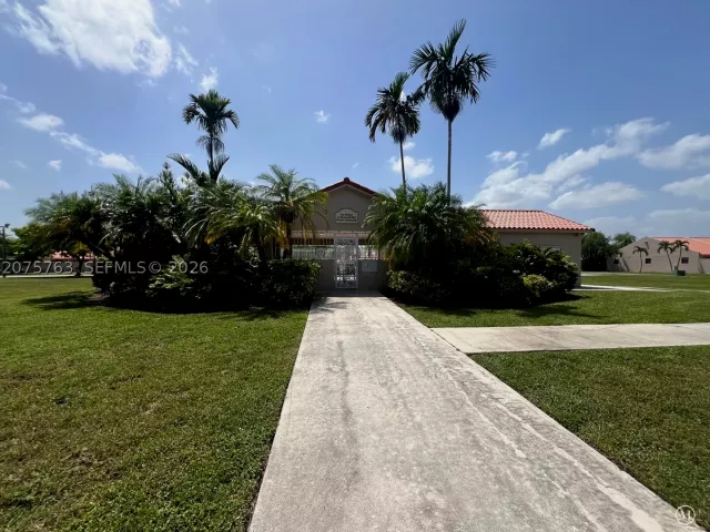 Продажа дома по адресу 6028 SW 147th Pl - фото 9374192