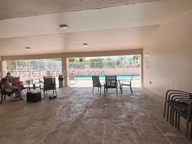 Продажа дома по адресу 6028 SW 147th Pl - фото 9374193