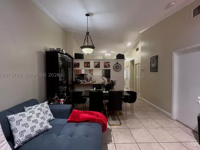 Продажа дома по адресу 6028 SW 147th Pl - фото 9374154