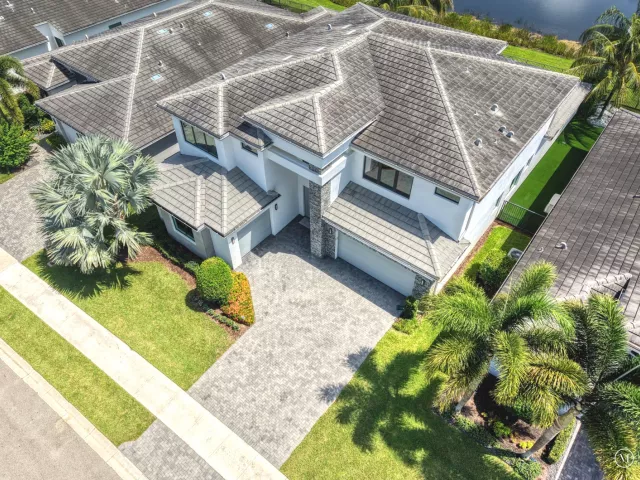 Продажа дома по адресу 8804 Skyward Street - фото 9390088